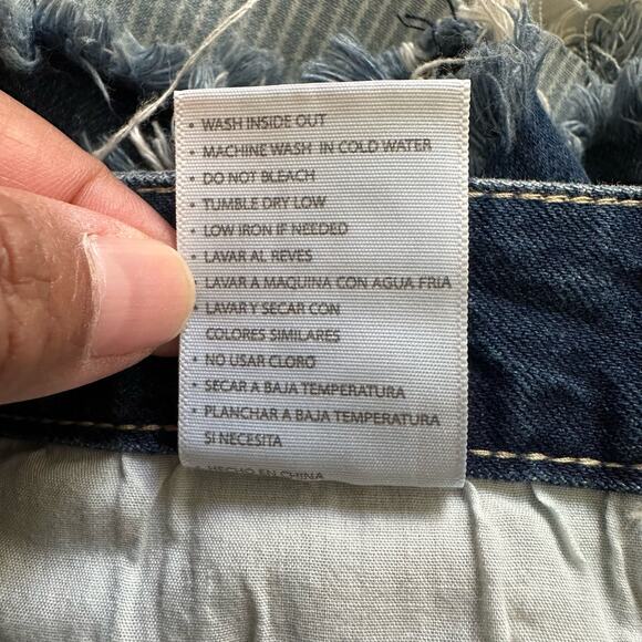 KanCan Distressed Cutoff Shorts Size 7/27 - Picture 9 of 10